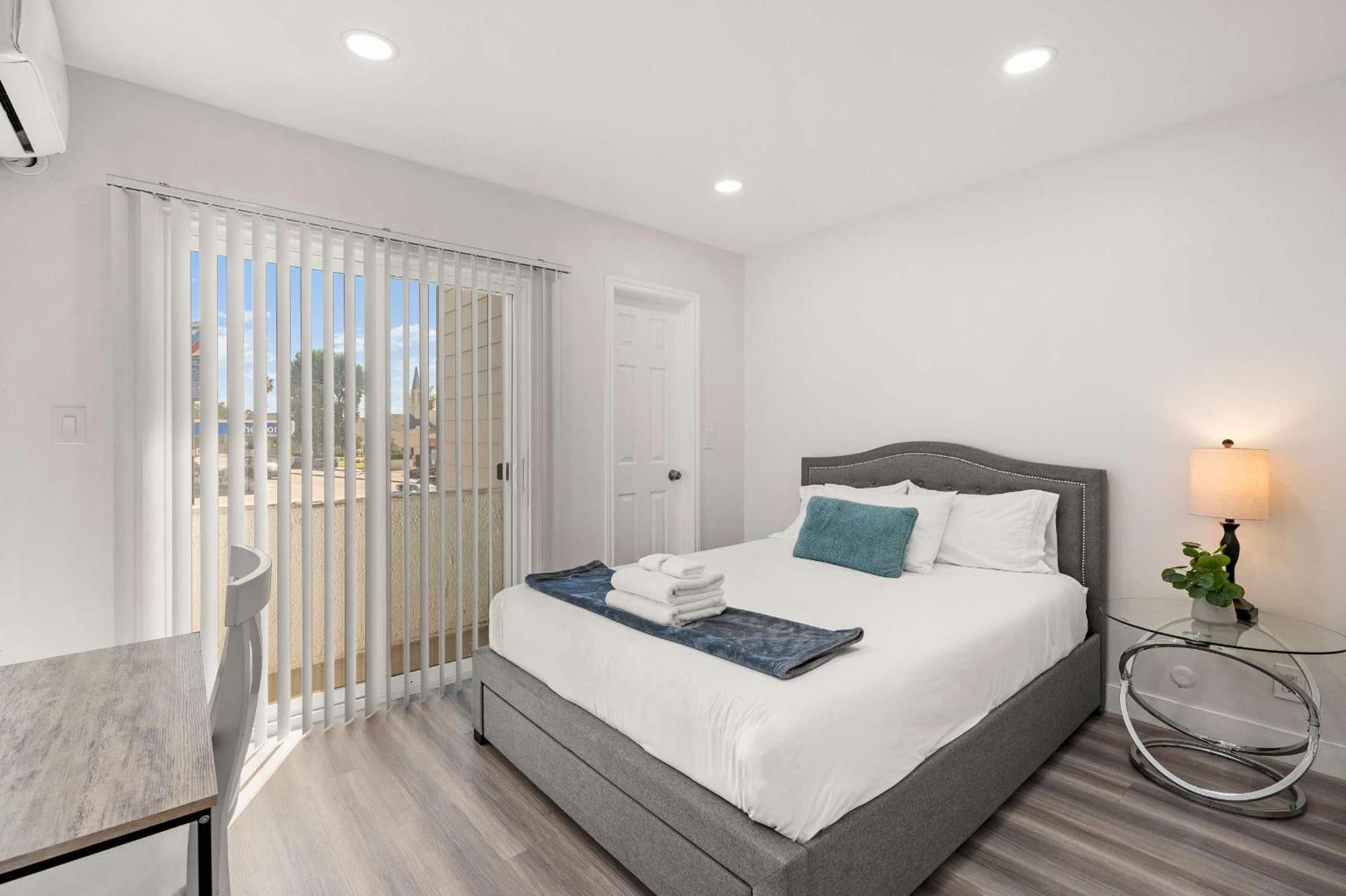 New Renovated 2B2B Apt Self Checkin Free Parking 1 Pasadena Exterior photo
